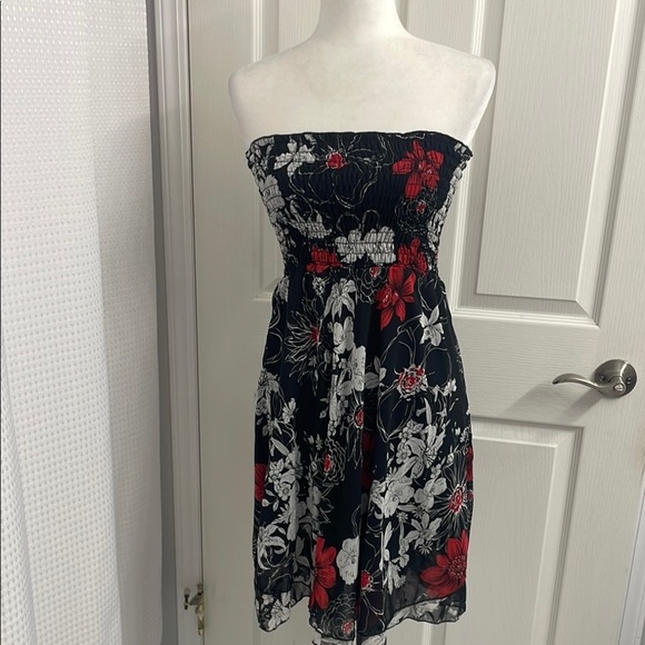 Dresses & Skirts - Strapless Dress or Skirt - Black with Red, Light Grey Floral with Ruching